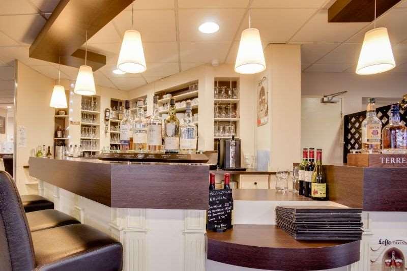 Brit Hotel De La Cote Des Havres Lessay Restoran gambar